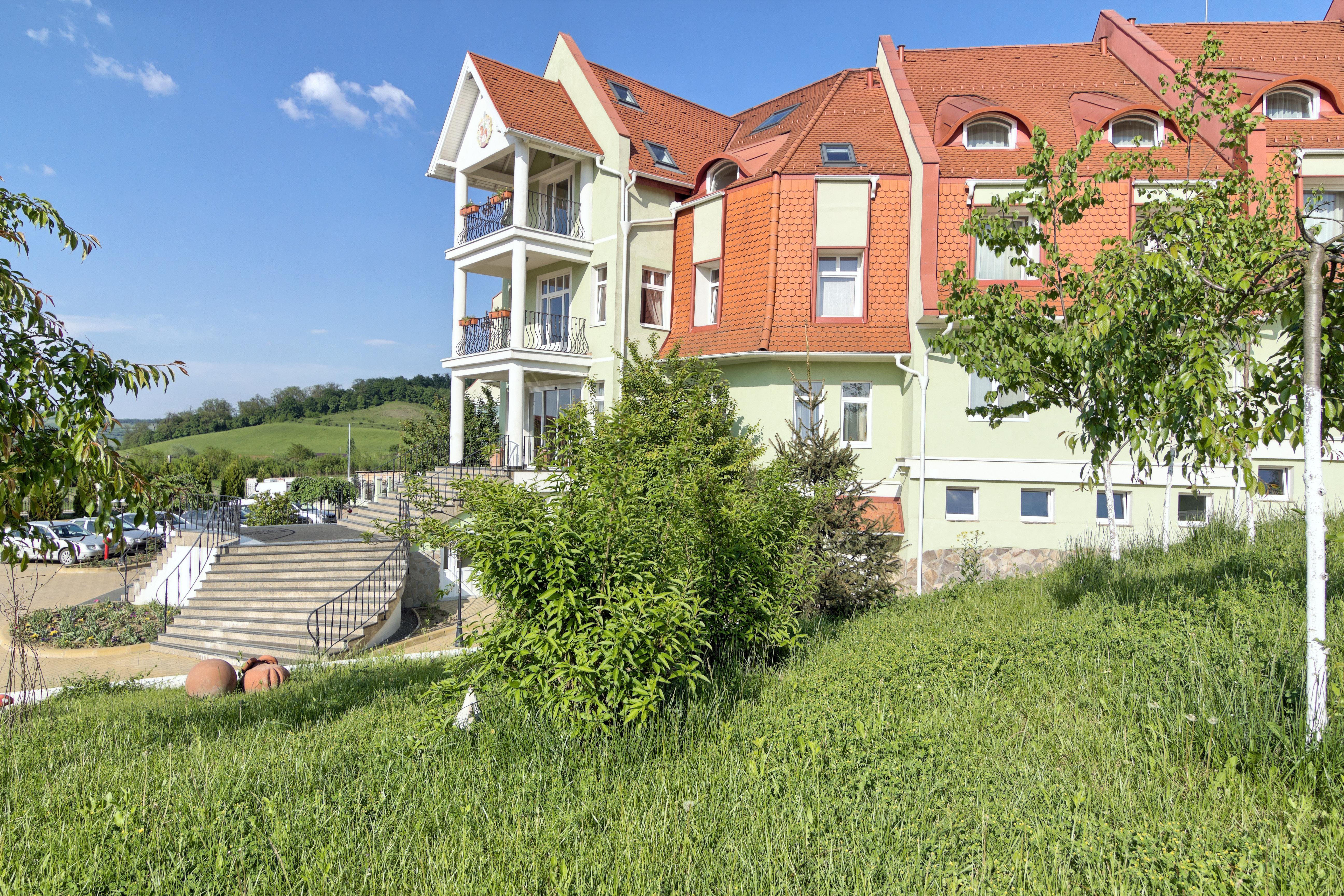 Mercure Medias Binderbubi Hotel And Spa Mediaş Exterior foto